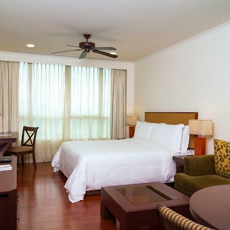 The Landmark Serviced Apartment - Managed By Peninsula Properties Хошимин Экстерьер фото