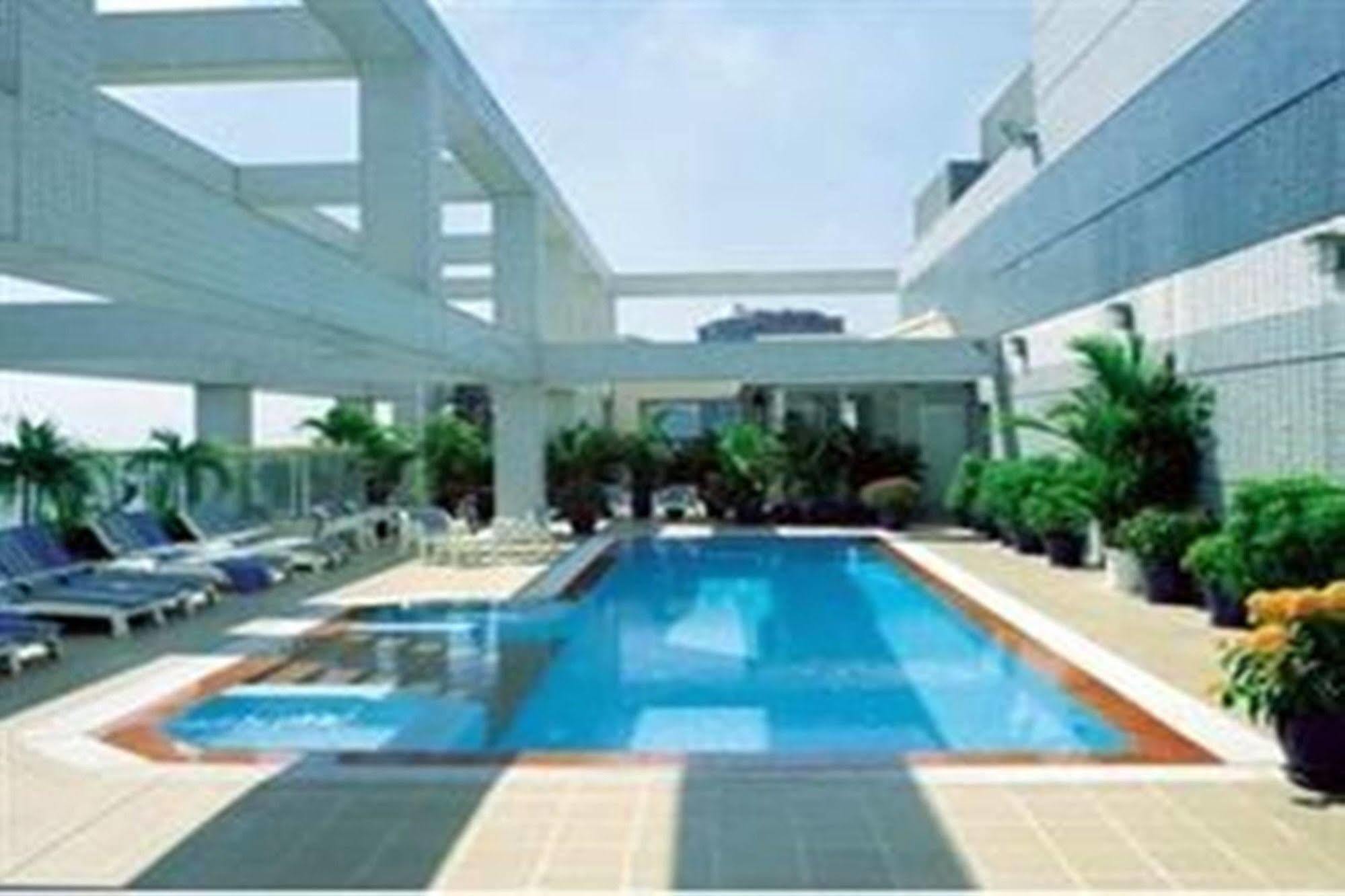 The Landmark Serviced Apartment - Managed By Peninsula Properties Хошимин Экстерьер фото