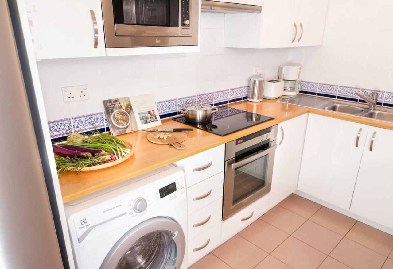 The Landmark Serviced Apartment - Managed By Peninsula Properties Хошимин Экстерьер фото